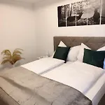 Modern Mountain - Free Parking & Sauna Апартаменты Обертауэрн