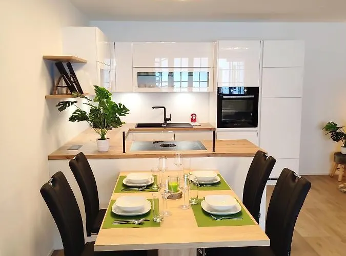 Modern Mountain - Free Parking & Sauna Apartman *